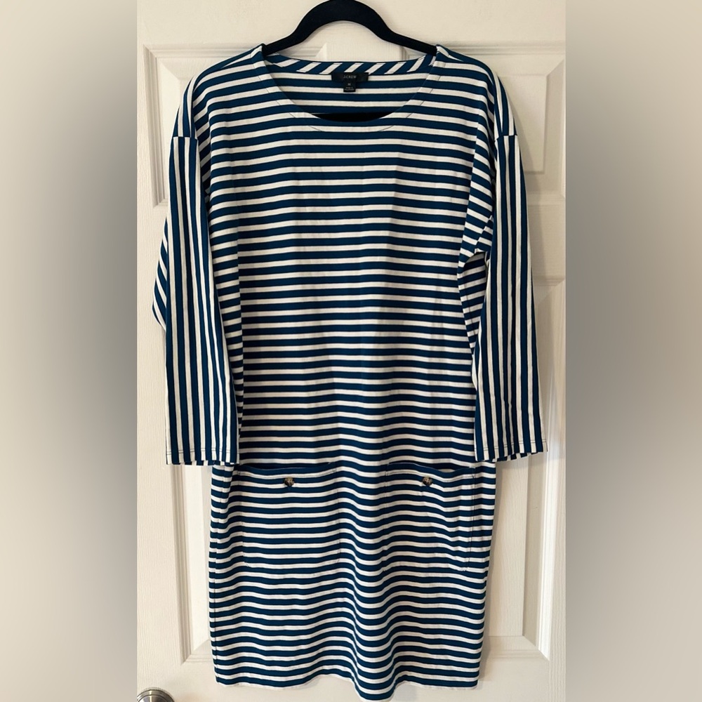 Women’s‎ J.Crew Knit Shift Striped Blue Cream Front Pockets Dress. Size Medium.